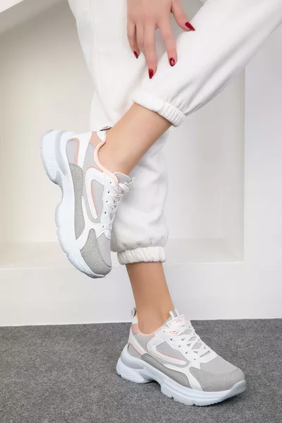 حذاء رياضي نسائي أبيض بودرة الجليد 