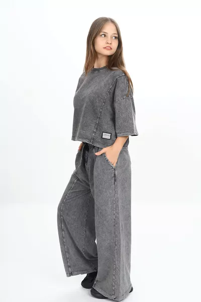 Girls' Two-Piece Sweatshirt and Pants Set with Two-Ply Fabric, Washed, Short Sleeve, Crew Neck