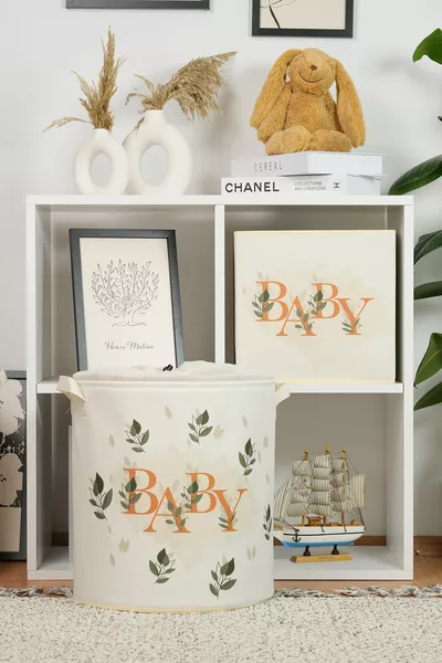 Бебешка цилиндрична кошница с текст и стягащ се отвор и кутия без капак 