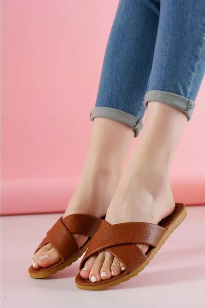 صنادل نسائية صيفية عابرة للشاطئ والبيت والشوارع