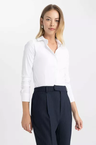 قميص أساسي بقصة ضيقة بأكمام طويلة AU