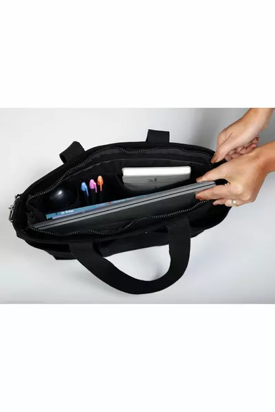 حقيبة كتف بحجم اللابتوب