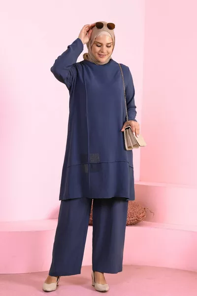 طقم حجابي نسائي مقاس كبير طقم مكون من قطعتين باللون الأزرق الداكن