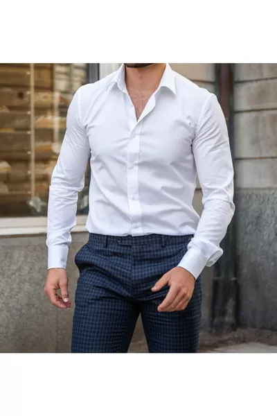 قميص رجالي أبيض بقصة نحيفة