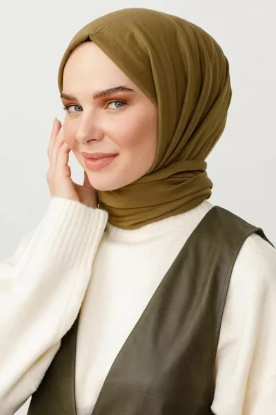 وشاح قطن كرش بلون أخضر زيتي