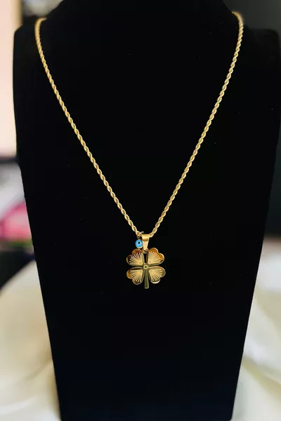 Caprea Steel Clover Necklace Gold-Colored Non-Tarnishing Necklace with Cm Chain