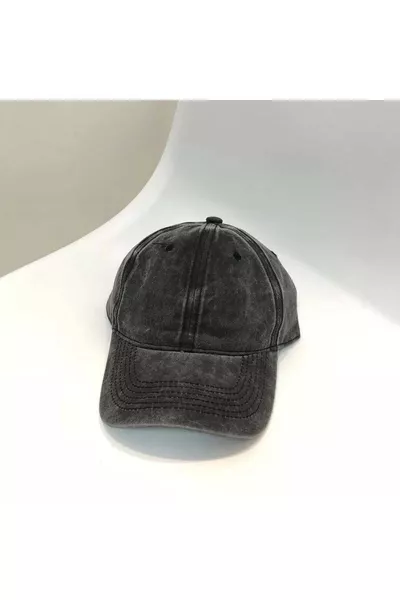 Schwarze Mütze mit Used-Look