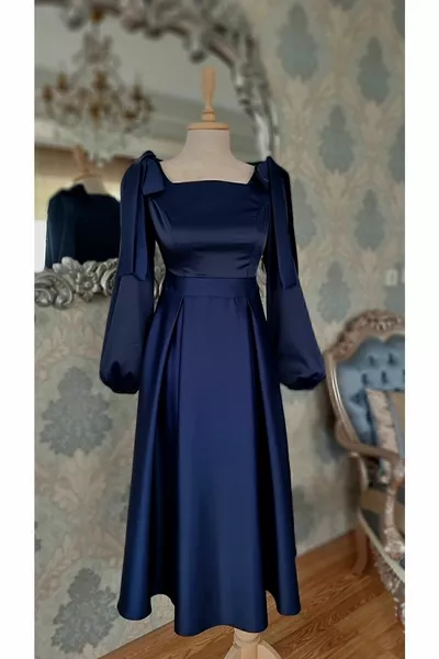 Raso blu navy, fiocco sulla spalla, lunghezza midi, abito da laurea di fidanzamento promessa