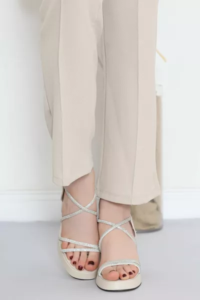 حذاء حجري بكعب  سم جلد