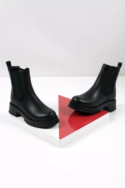 حذاء تشيلسي نسائي بنعل مطاطي من الجلد الطبيعي