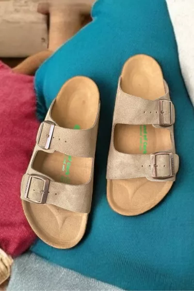 شبشب ألبوس تاوب من الجلد المخملي بنعل من الفلين