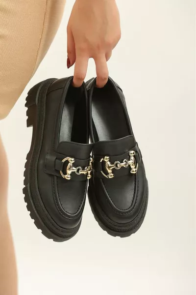 حذاء لوفر نسائي توغا أسود مطفي بمشبك