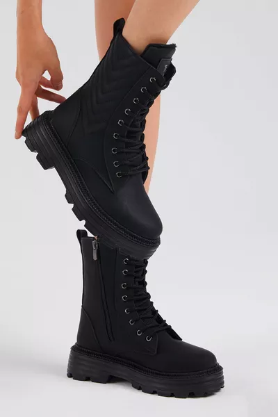 حذاء نسائي جلد أسود بنقش مريح مع أربطة