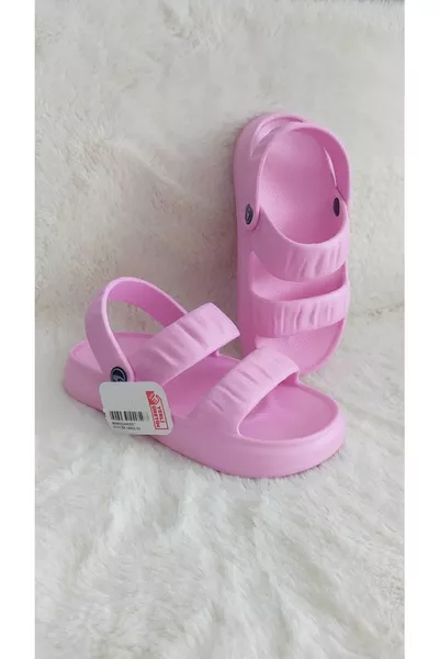 صندل نسائي يومي صيفي مناسب للأرضيات الرطبة للشاطئ والمسبح والبحر