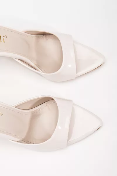 Sandali con tacco beige crema da donna Rissoli con punta a spillo