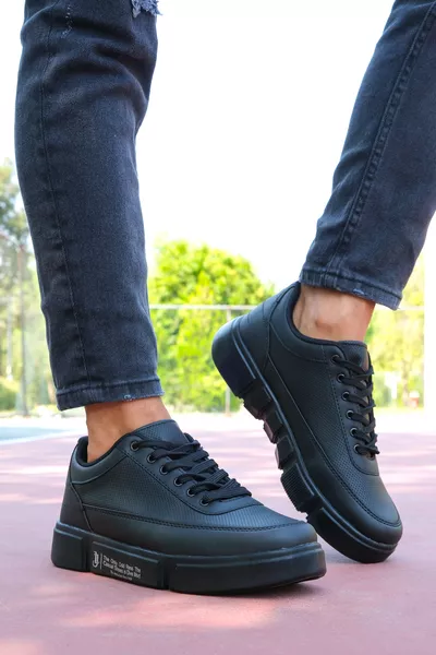 حذاء رياضي رجالي أسود 