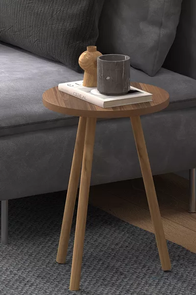 طاولة جانبية رومانية كومودين