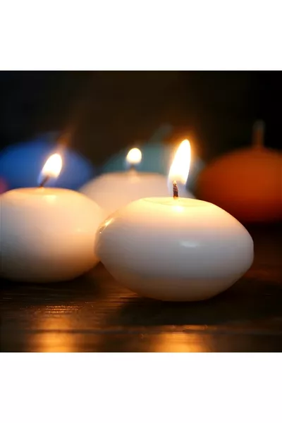  white floating candles