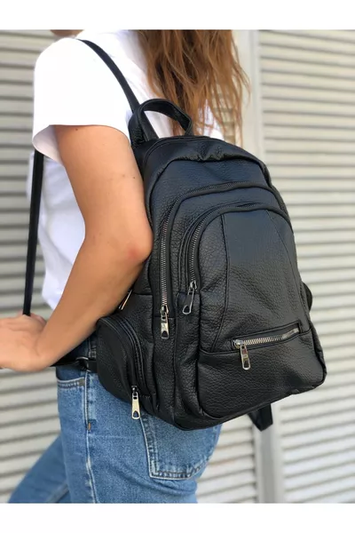 حقيبة ظهر نسائية جلدية سوداء مغسولة