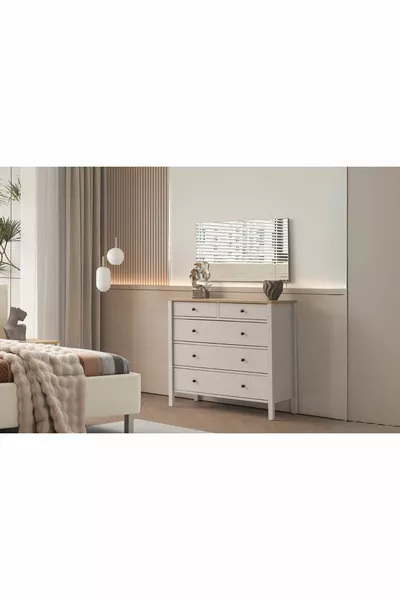 Скрин Мони Беж