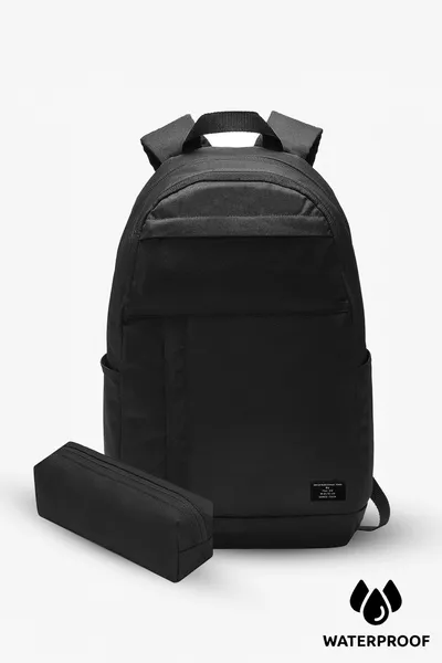 4 Bölmeli Kalemlikli Siyah Su Itici Kumaş Özellikli Okul Sırt Çantası