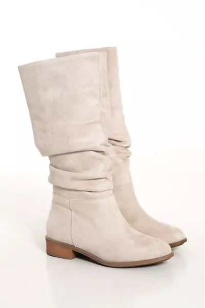 حذاء نسائي يومي من الجلد السويدي البيج مع كسر على القدم 