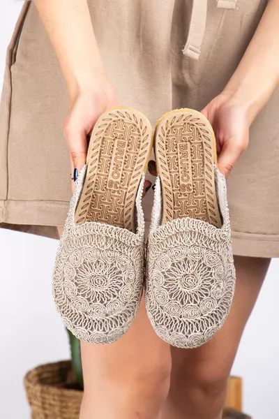 Дамски домашни чехли с дантела и сламени детайли за външна употреба