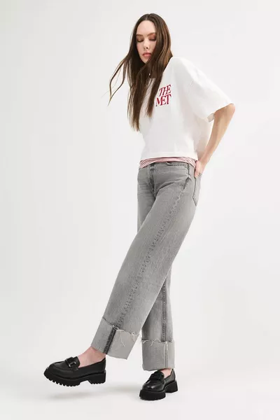 حذاء لوفر نسائي يومي أسود بمشبك