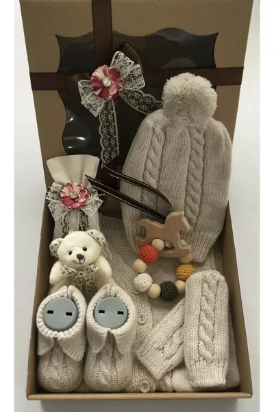 Welcome Baby, Unisex Newborn Baby Hat-Socks-Vest Gift Set