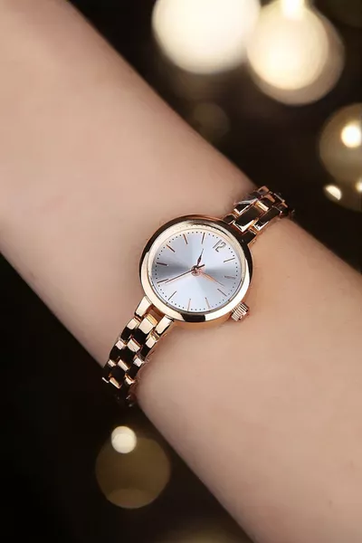 Orologio da Polso Minimal da Collezione Speciale Color Oro Rosa per Polsi Molto Sottili