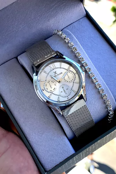 New Season Elegant Stylish Minimalist Design Silver Color Women's Wristwatch Bracelet Gift