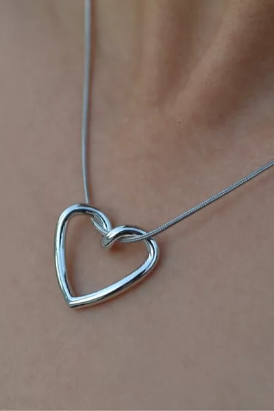 Collana a cuore con nodo in acciaio TAYEM