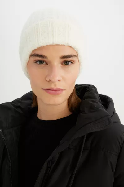 Women's Knitted Beanie
