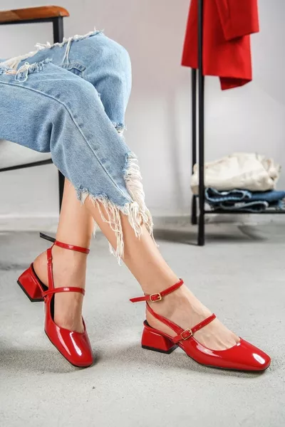 Tinya Red лачена кожа с тъпи токчета Ежедневни обувки