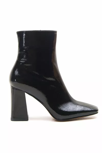 بيردينا حذاء نسائي جلد لامع أسود