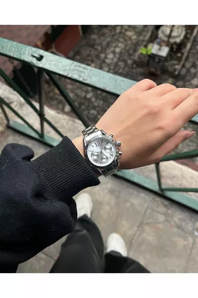 Métal, acier, couleur argentée, montre-bracelet pour femme