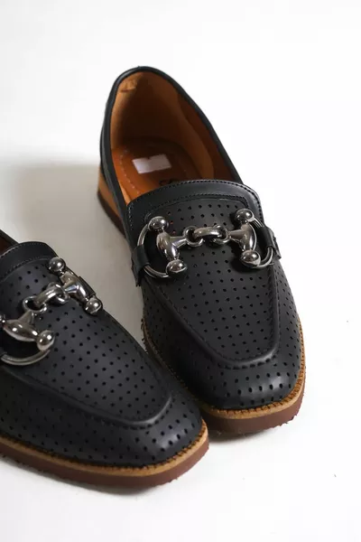 Mocassin détaillé en cuir découpé au laser pour femmes (LES MOULES SONT ÉTROITS TAILLE 1.)