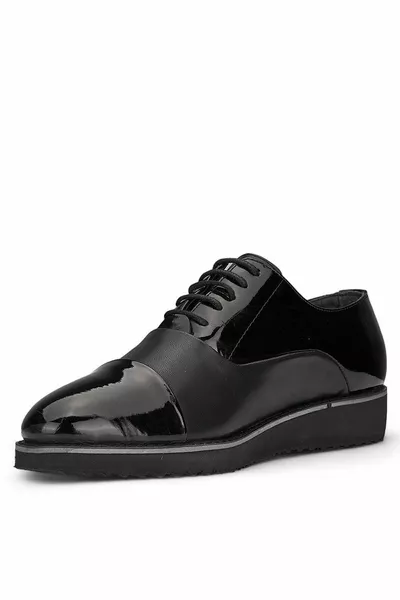 Мъжки ежедневни черни лачени обувки за младоженец с връзки с назъбена подметка Класическа обувка 