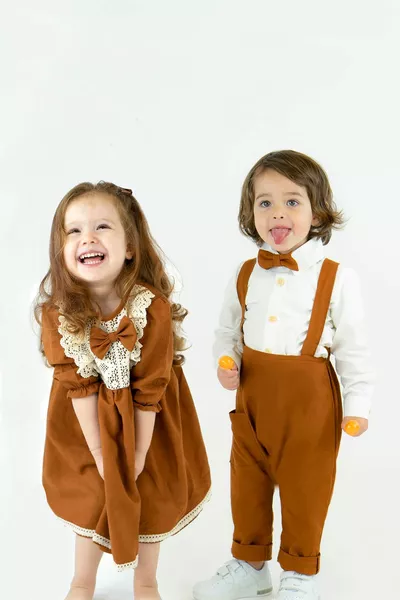 Robe et boucle en guipure café