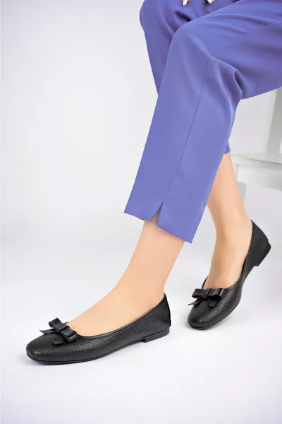 جلد طبيعي أسود طباعة نسائية جلد الباليه الشقق 