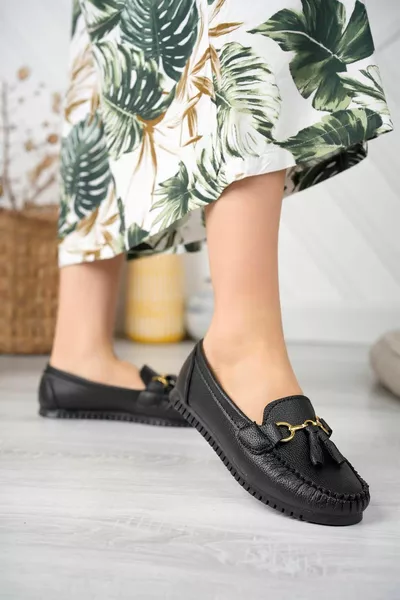 شقق باليه مشبك شرابة