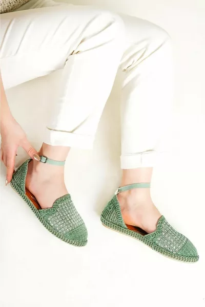 Ballerines femme à la cheville ceinturée en daim