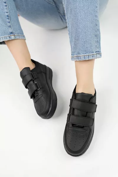 حذاء رياضي للجنسين فيلكرو