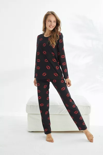 مجموعة بيجامة قطنية منقوشة بالشفاه السوداء