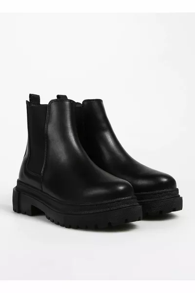 أحذية نسائية سوداء كاسيرتا جديدة