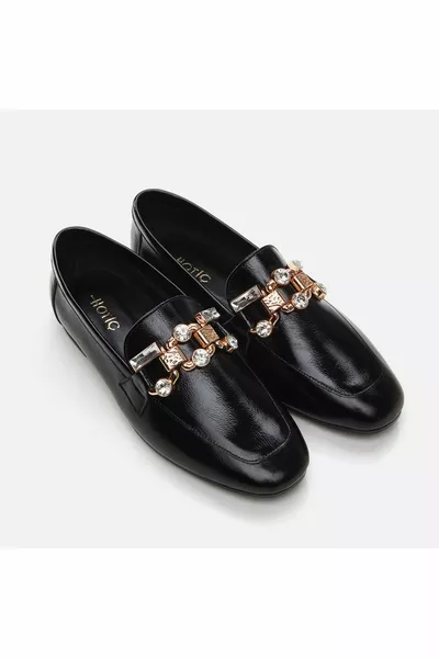 جلد طبيعي أسود المرأة المتسكع