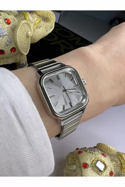 Minimalistische quadratische silberne Damenarmbanduhr