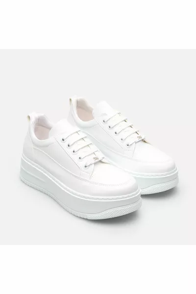 أحذية رياضية نسائية بيضاء للمشاة