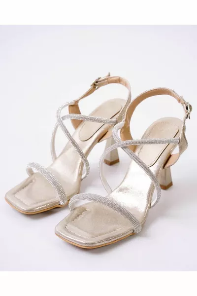 الذهب 5mm. الإسفنج العظام مخيط وحيد الصليب الحجر الكاحل مشبك أحذية نسائية