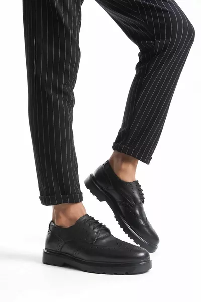 Echt lederen klassieke herenschoenen Veterstiksels gedetailleerd